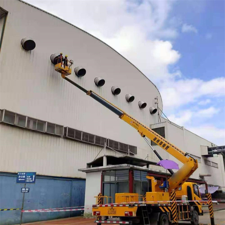 赫章高空作业车出租服务：专业广告牌安装解决方案