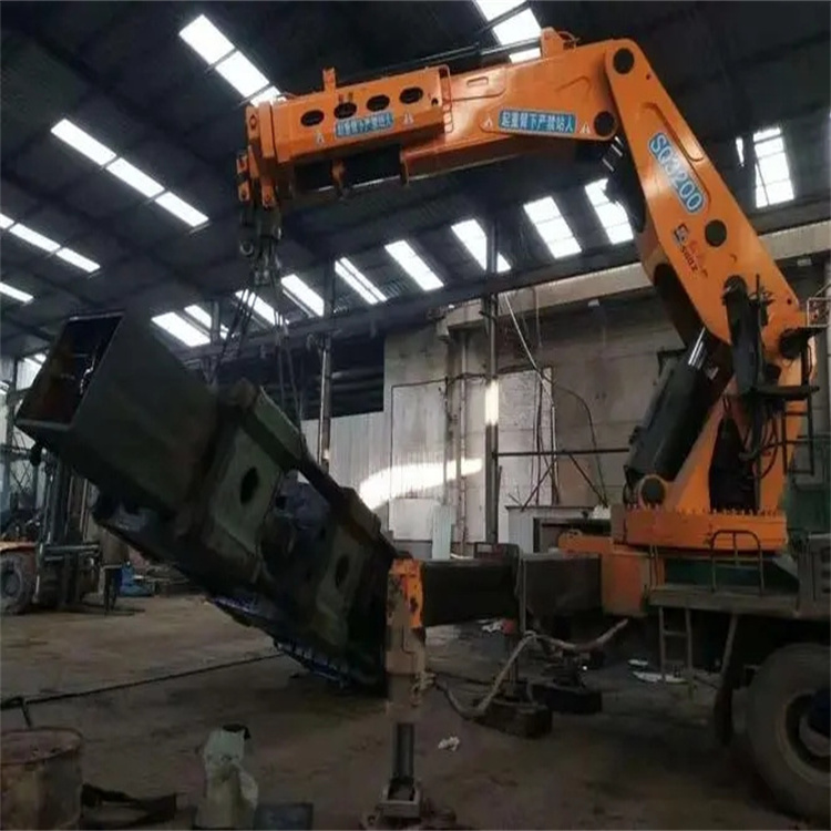 赫章130吨折臂吊车出租吊机租赁附近电话