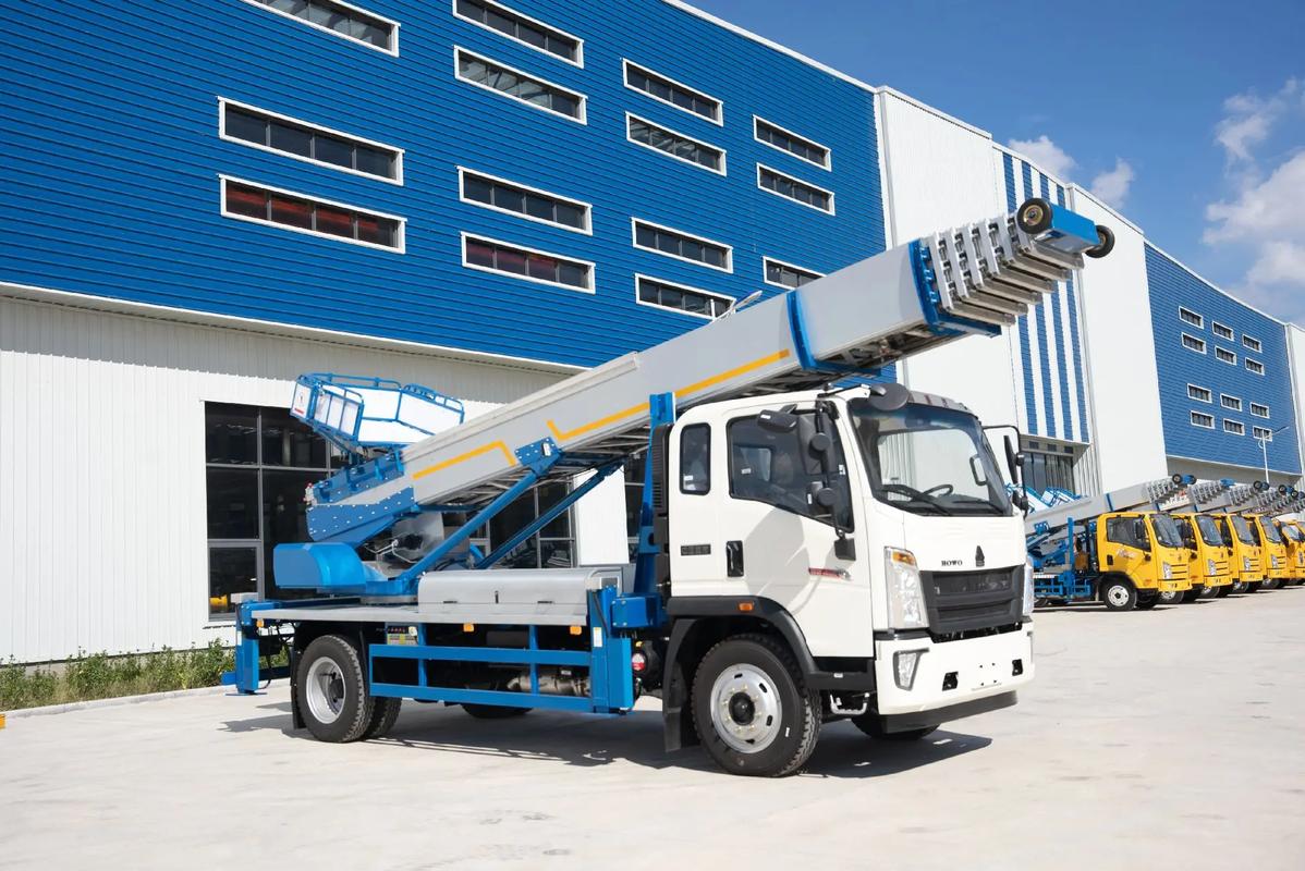 赫章出租云梯车高空作业车 建筑垃圾搬运